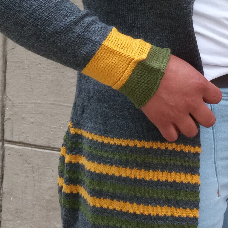 Sacón con gorra tejida con líneas - Imagen 2
