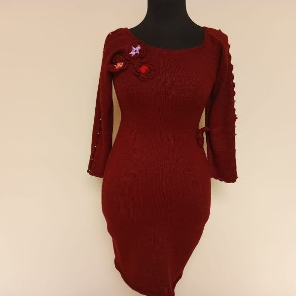 Vestido con detalle de flores