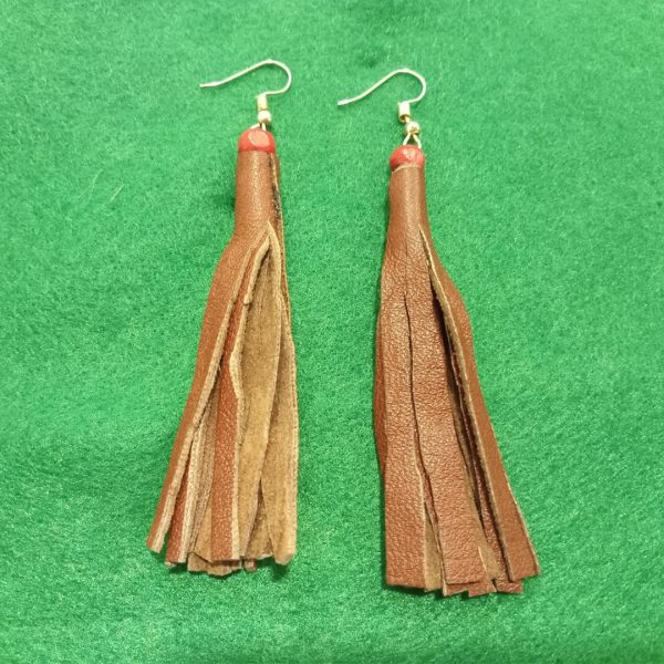 Aretes de cuero