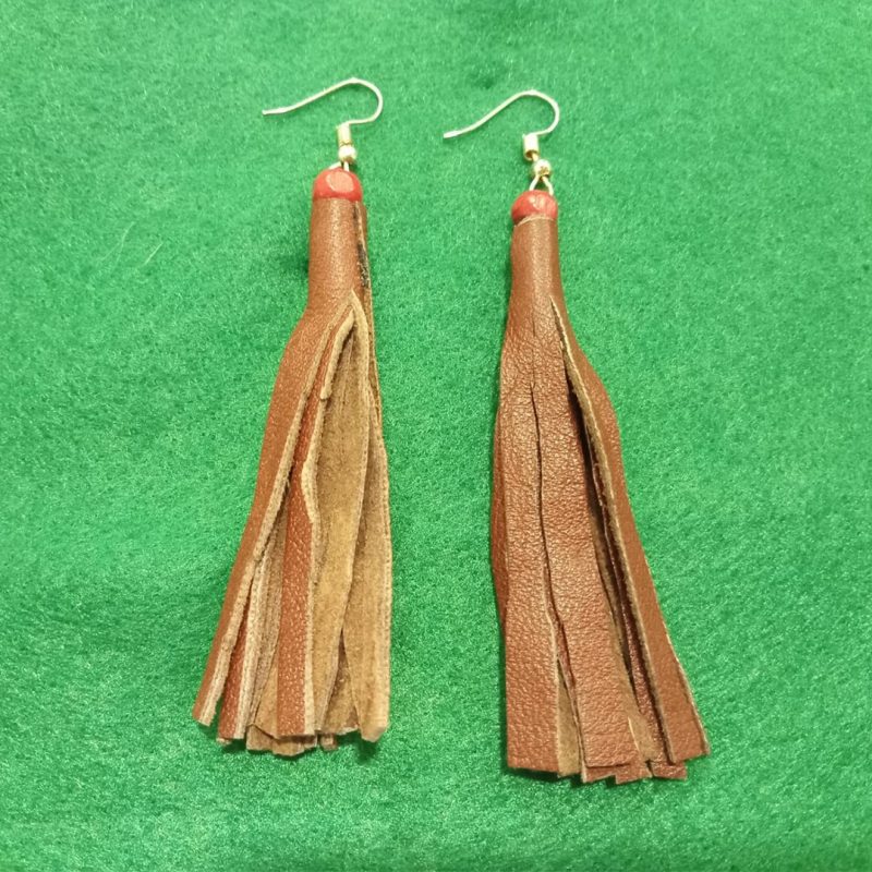 Aretes de cuero