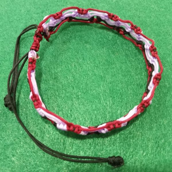 Manilla con punto macramé